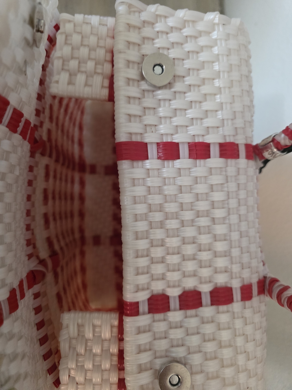 Red & White Woven Tote Bag with Braided Handles Rare Hard To Find - Picture 7 of 9